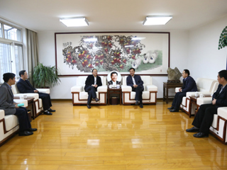 校党委书记王磊到烈山区看望世界杯官网挂职干部