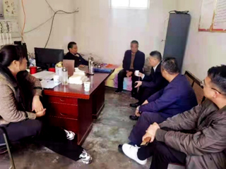 校党委副书记朱德顺、副校长李福华一行赴世界杯官网定点帮扶村调研